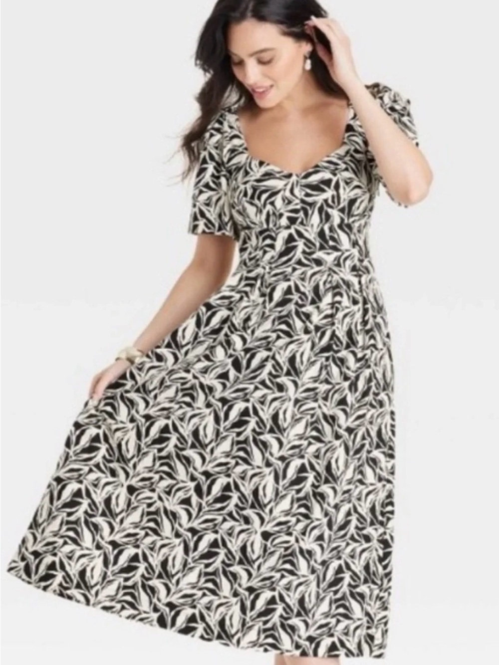a new day Black and White Leaf-Print Midi Dress